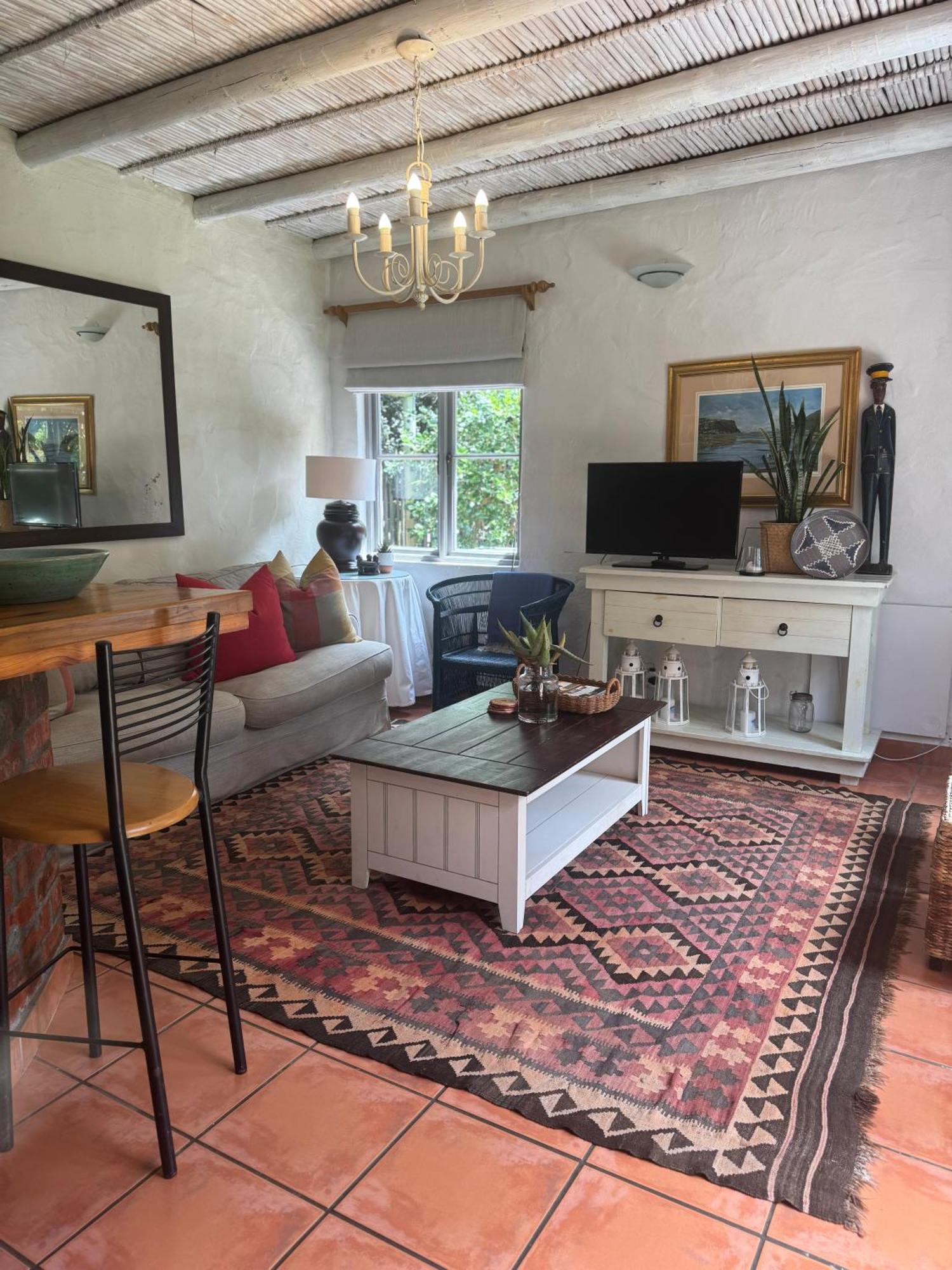 Willoughby Place Apartment *